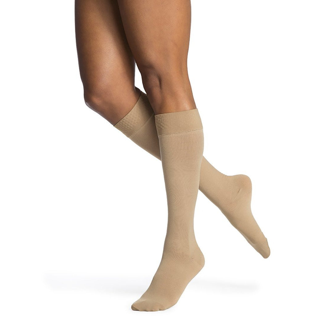 Sigvaris Women's Opaque Knee High, Light Beige (Crispa)